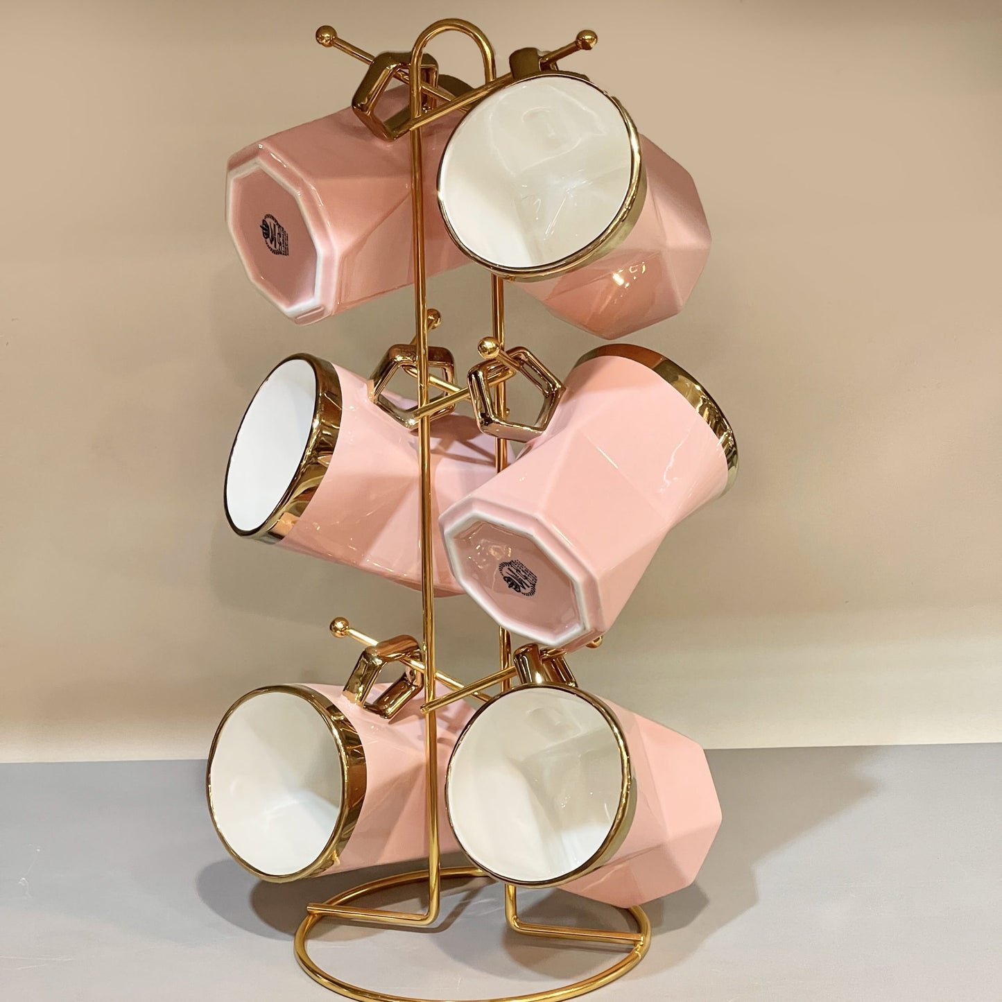 Mug set on stand - porcelain