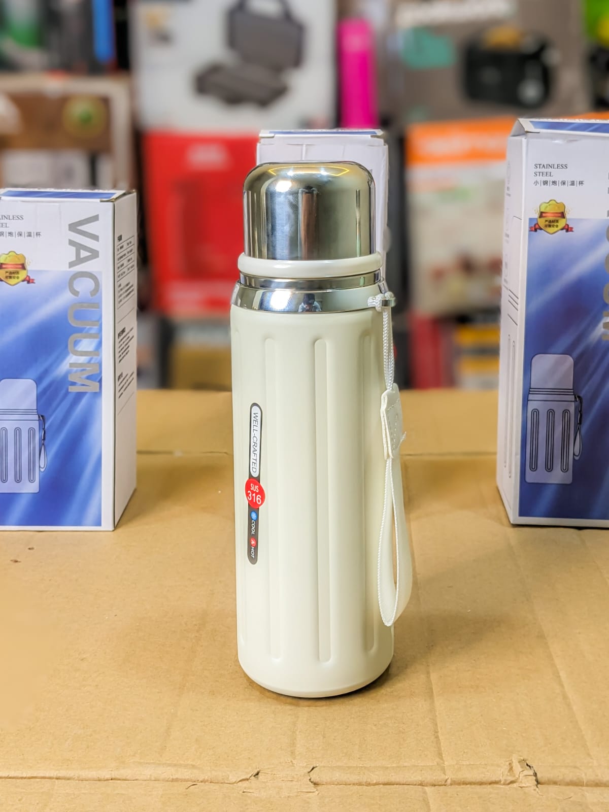 Lot Imported Outdoor Insulated Water Bottle