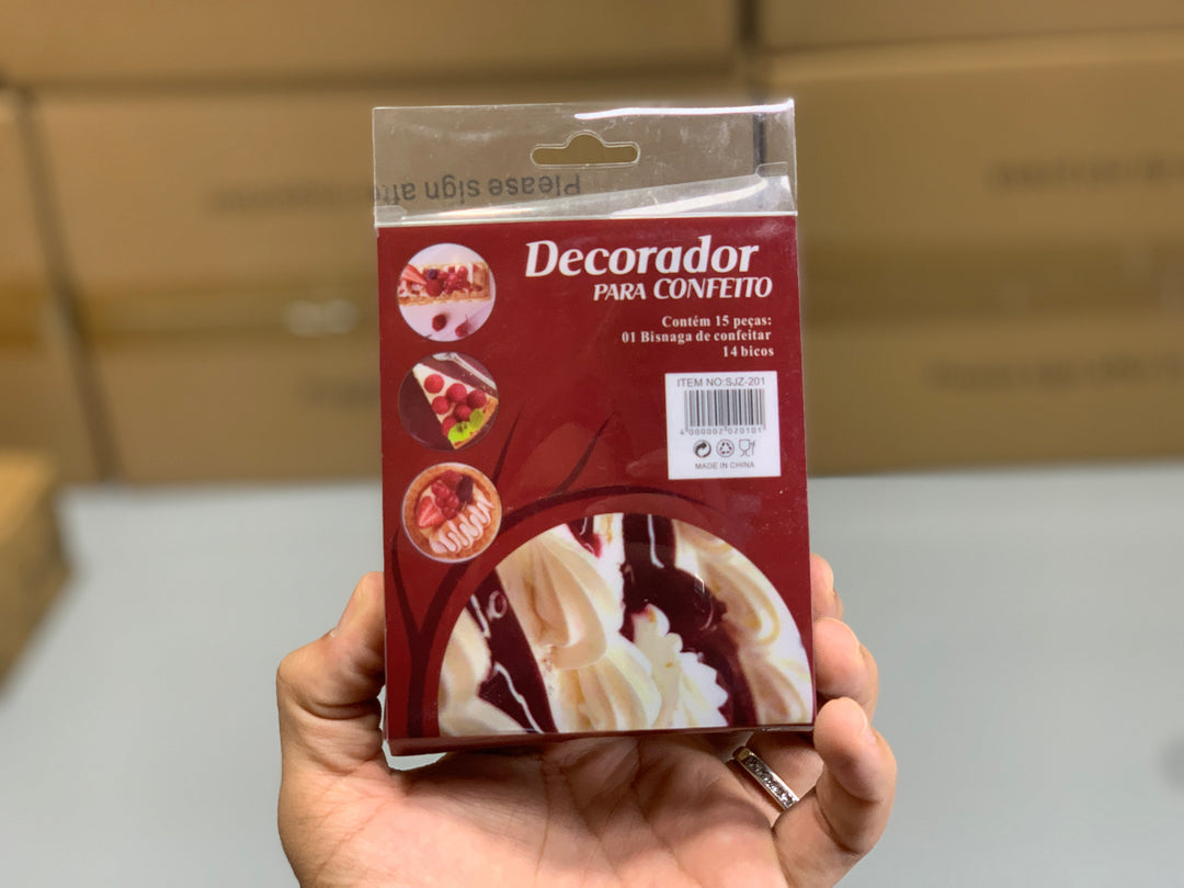 Cake Decorator Icing Bag